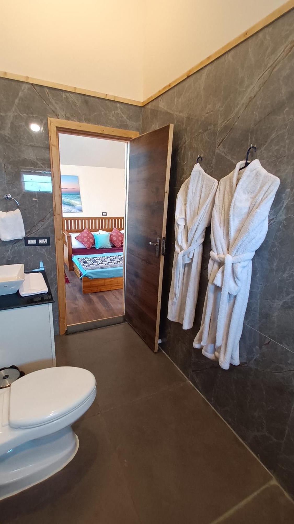 Chan Beach Resort Bahur ภายนอก รูปภาพ